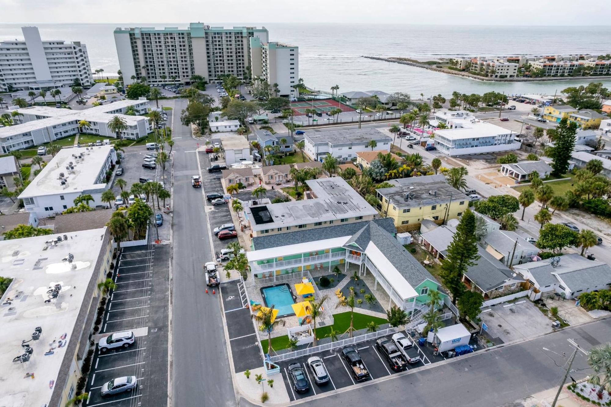 The Lofts At St Pete Beach 圣徒皮特海滩 外观 照片
